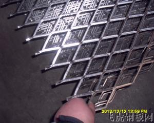 不锈钢拉伸钢板网-０３
