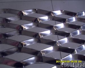 不锈钢冲压钢板网－０２